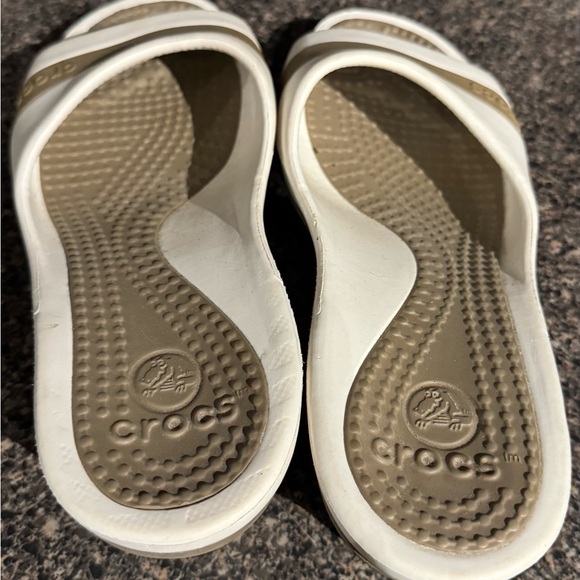 CROCS White and Tan Mules with Comfort Footbed - Picture 4 of 6